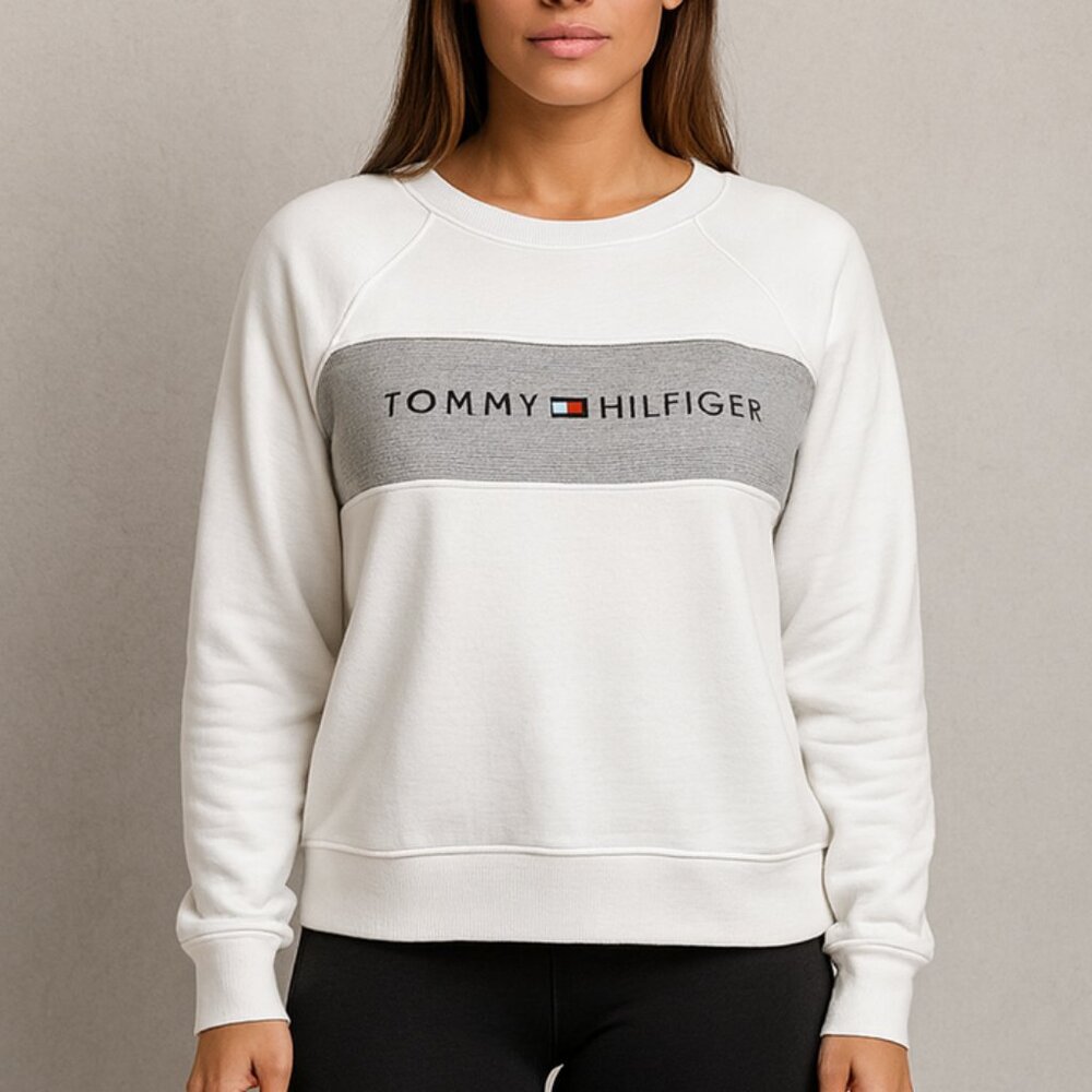 Tommy Hilfiger Women's White Pullover Crew Neck Long Sleeve Sweatshirt